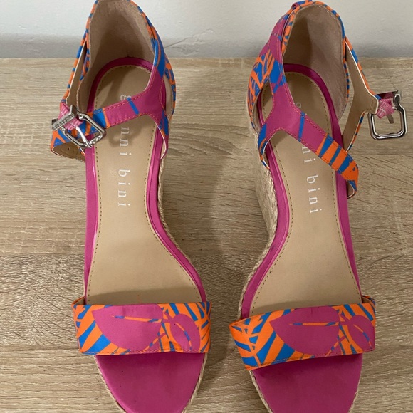 Gianni Bini wedges - Picture 2 of 3